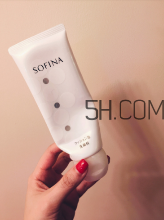 絲塔芙洗面奶適合油性皮膚嗎？油性皮膚適用的洗面奶