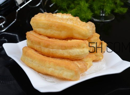 油條是酸性還是堿性 油條是發(fā)物嗎 油條是酸性還是堿性 油條是發(fā)物嗎