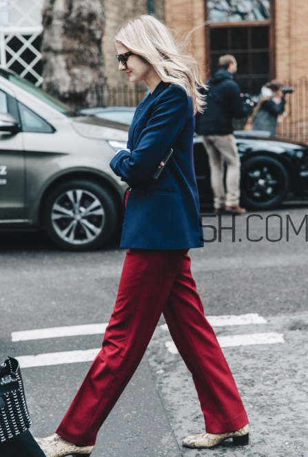 藍色西裝怎么搭配好看？藍色西裝搭配圖片