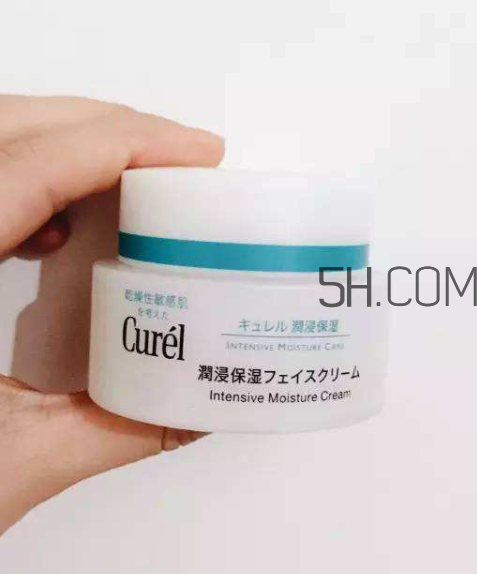 珂潤面霜有酒精味嗎？珂潤面霜是什么氣味的？