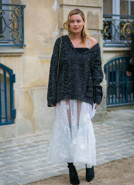 毛衣配長裙好看嗎？毛衣和長裙怎么搭配？