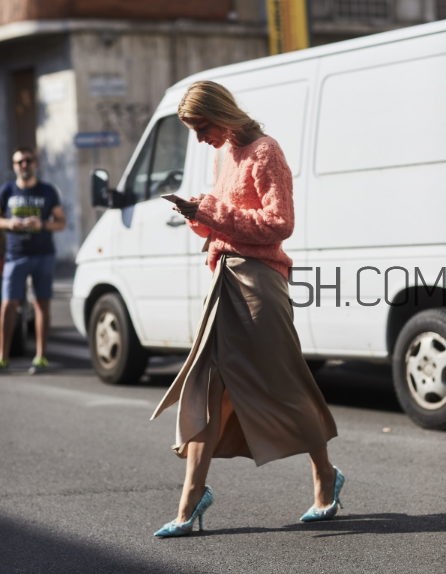 毛衣配長裙好看嗎？毛衣和長裙怎么搭配？