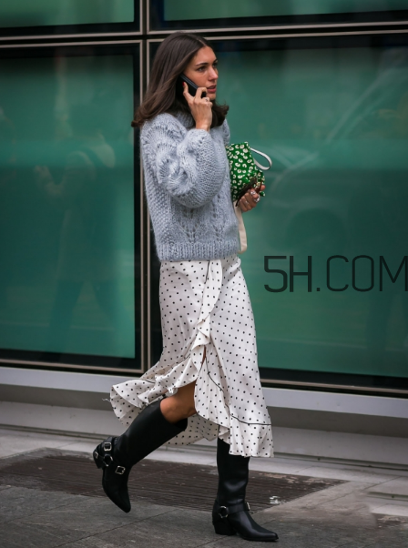 毛衣配長裙好看嗎？毛衣和長裙怎么搭配？