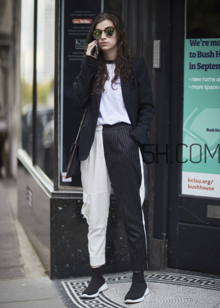 西裝里面穿什么好看？西裝內(nèi)搭圖片