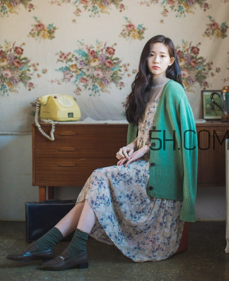 針織衫配什么鞋子？針織衫搭配鞋子圖片