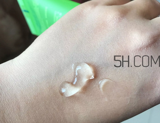 伊貝詩(shī)變色多效修顏霜多少錢_怎么樣