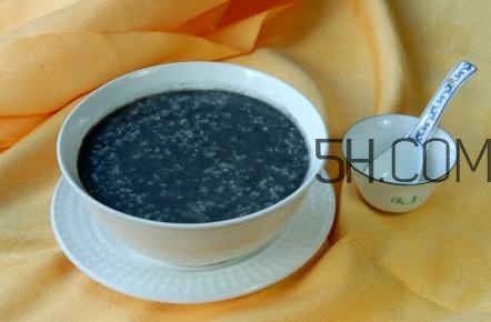 喝黑芝麻糊有什么好處和壞處？黑芝麻糊什么時(shí)候喝最好？