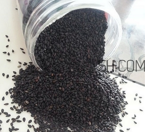 黑芝麻清洗掉色正常嗎？黑芝麻有黑色素嗎？