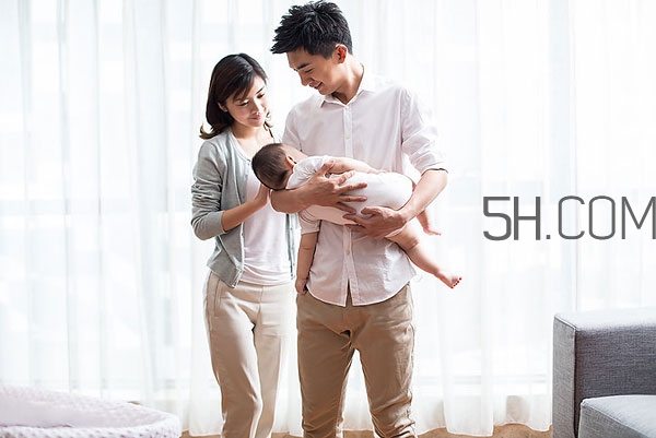 一歲寶寶睡覺(jué)流口水是怎么回事 6原因不容忽視 一歲寶寶睡覺(jué)流口水是怎么回事 6原因不容忽視