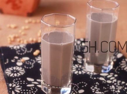 黑芝麻下奶嗎？黑芝麻怎么吃下奶？