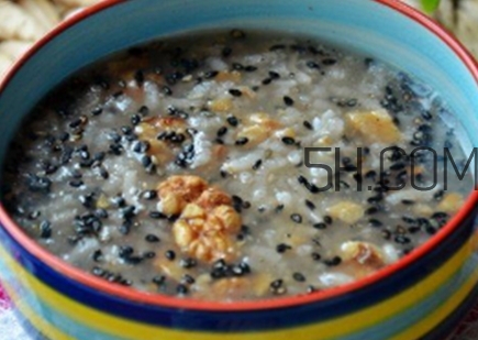 黑芝麻能補(bǔ)血嗎？黑芝麻怎么吃補(bǔ)血？