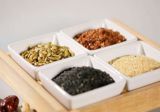 黑芝麻和白芝麻有什么區(qū)別？黑芝麻和白芝麻哪個(gè)好？