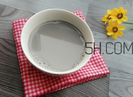 黑芝麻下奶嗎？黑芝麻怎么吃下奶？