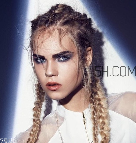 拳擊辮怎么編？拳擊辮和蜈蚣辮的區(qū)別