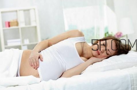 羊水早破的原因是什么？羊水早破能順產(chǎn)嗎？