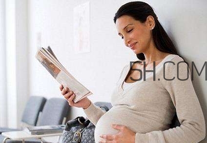 胎膜早破B超能看出來(lái)嗎？胎膜早破和羊水破了的區(qū)別