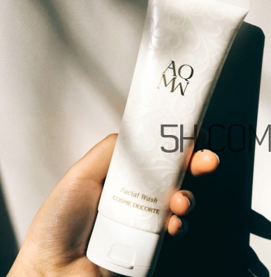 黛珂白檀潔面乳好用嗎？黛珂白檀洗面奶多少錢