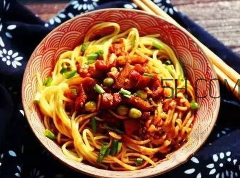 熱干面熱量高嗎 吃熱干面會(huì)胖嗎 熱干面熱量高嗎 吃熱干面會(huì)胖嗎