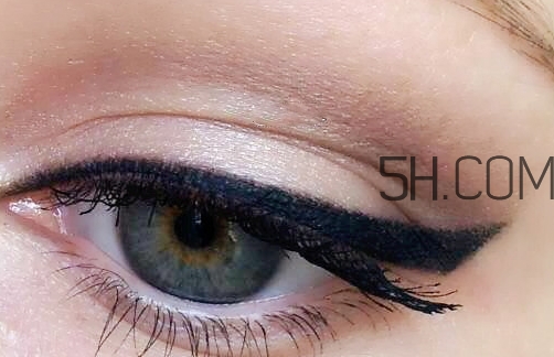 essence眼線筆怎么用？essence眼線筆怎么樣？