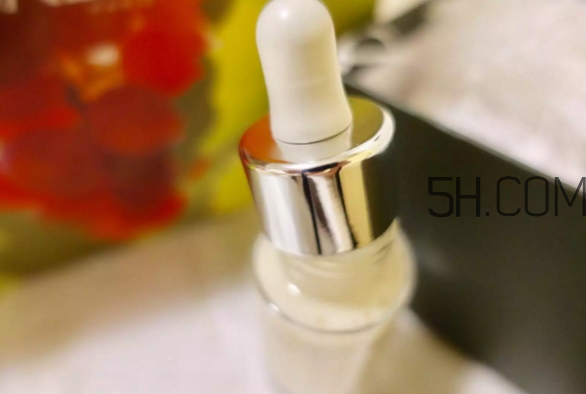 歐緹麗臻美亮白精華液多少錢(qián)？歐緹麗臻美亮白精華液怎么樣？