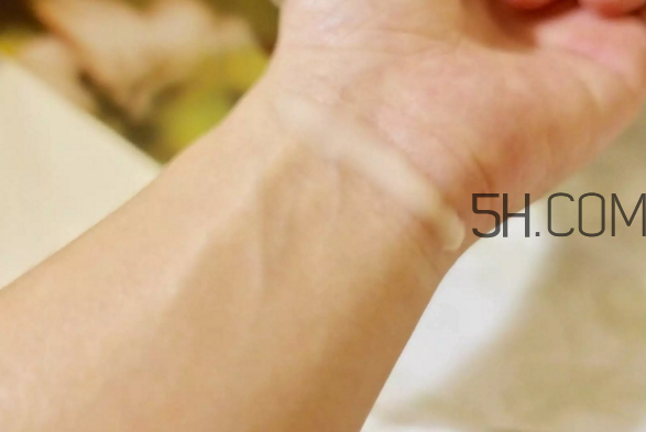 歐緹麗臻美亮白精華液多少錢(qián)？歐緹麗臻美亮白精華液怎么樣？