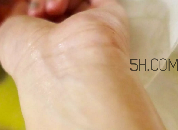 歐緹麗臻美亮白精華液多少錢(qián)？歐緹麗臻美亮白精華液怎么樣？