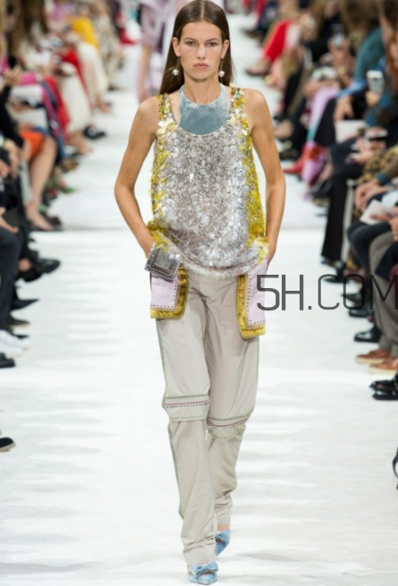 valentino2018春夏系列怎么樣_好看嗎？