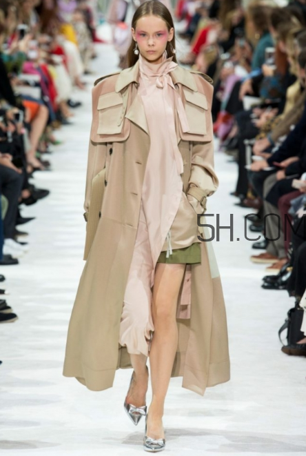 valentino2018春夏系列怎么樣_好看嗎？