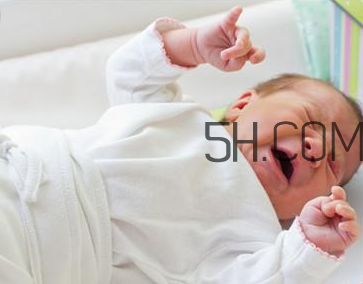 嬰兒夜哭怎么辦？嬰兒臉上起小紅點(diǎn)如何護(hù)理？