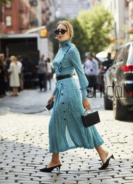 碎花連衣裙怎么搭配？碎花連衣裙搭配圖片