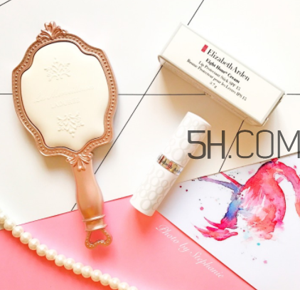 伊麗莎白雅頓經(jīng)典潤澤唇膏怎么樣_好用嗎 伊麗莎白雅頓經(jīng)典潤澤唇膏怎么樣_好用嗎