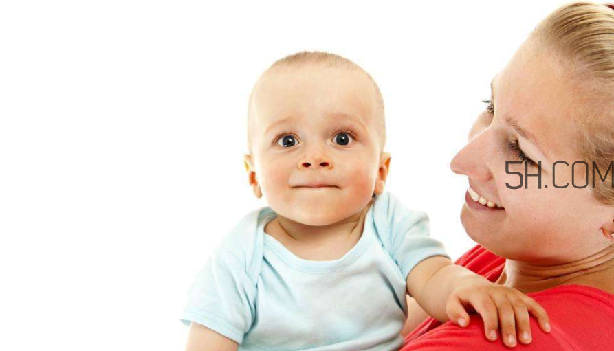 寶寶舌苔發(fā)白是什么原因？寶寶可以吃山楂片嗎？