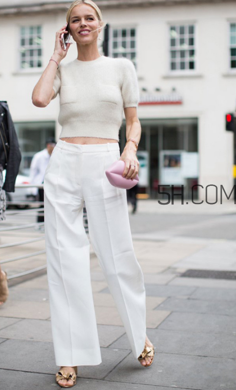 針織衫配闊腿褲好看嗎？針織衫和闊腿褲怎么搭配？