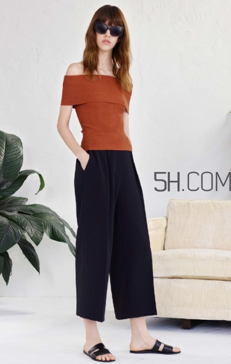 針織衫配闊腿褲好看嗎？針織衫和闊腿褲怎么搭配？