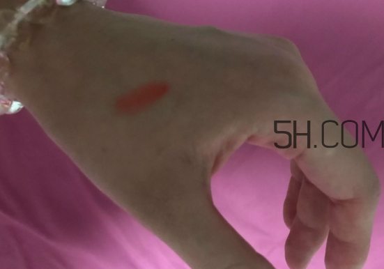 韓束墨菊巨補(bǔ)水5件套禮盒多少錢_有什么 韓束墨菊巨補(bǔ)水5件套禮盒多少錢_有什么