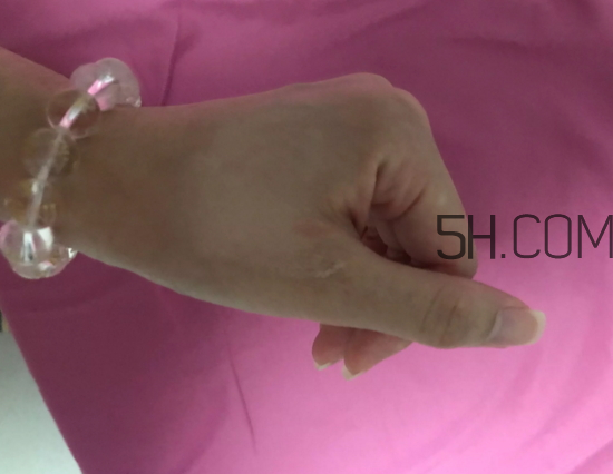 韓束墨菊巨補(bǔ)水5件套禮盒多少錢_有什么 韓束墨菊巨補(bǔ)水5件套禮盒多少錢_有什么