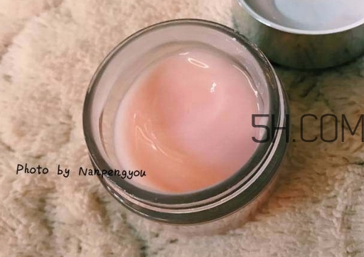 倩碧面霜和赫蓮娜面霜哪個(gè)好_對(duì)比 倩碧面霜和赫蓮娜面霜哪個(gè)好_對(duì)比