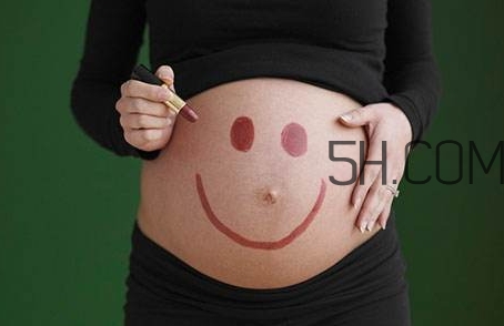 胎膜早破是一直流水嗎？胎膜早破的臨床表現(xiàn)