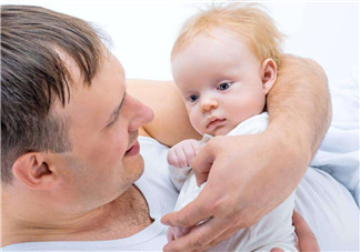 嬰兒鼻塞怎么辦？嬰兒吐奶怎么辦？