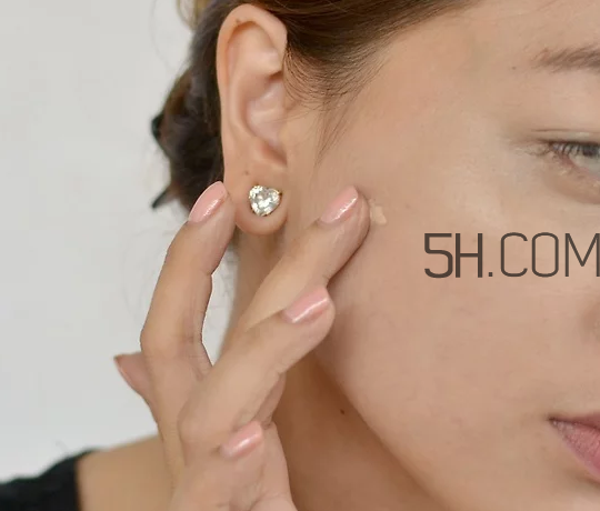 雪肌精美白BB霜好用嗎？雪肌精美白BB霜怎么樣？