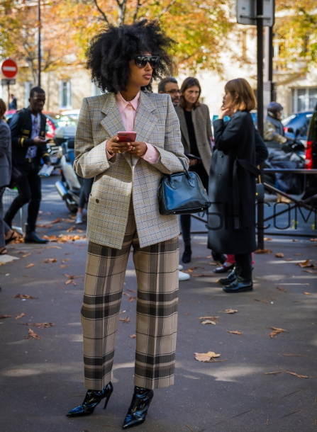 格子西裝里面怎么搭配？格子西裝內(nèi)搭穿什么？