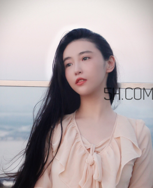 中耳炎應(yīng)該注意些什么？中耳炎應(yīng)該怎么治療？