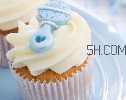 蛋清打發(fā)是奶油嗎？自制奶油可以直接吃嗎？