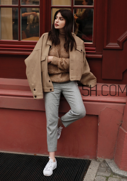 駝色毛衣怎么搭配？駝色毛衣搭配圖片