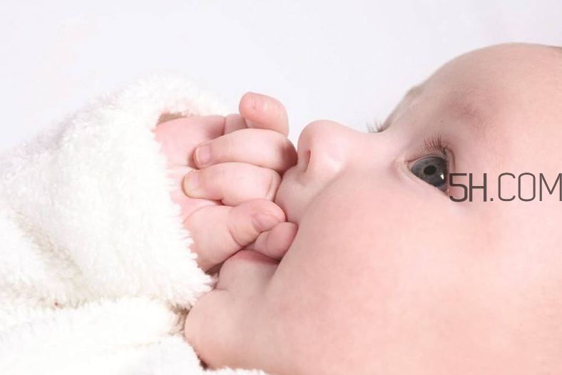 嬰兒濕疹癥狀有哪些？小孩手腳冰冷怎么辦？