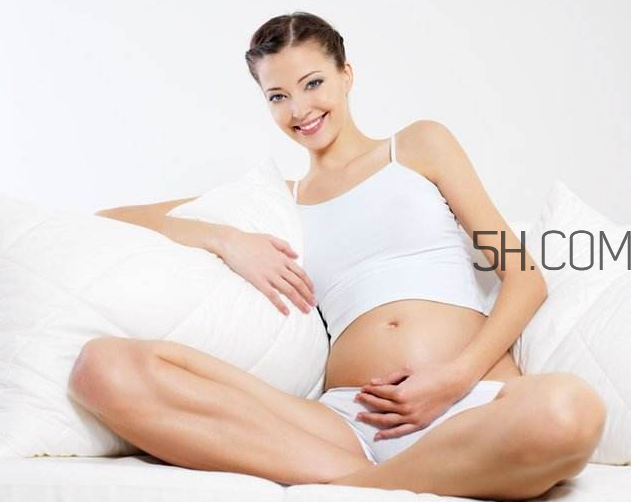 懷孕肚子痛正常嗎？懷孕三個(gè)月胎兒無胎心是怎么回事？