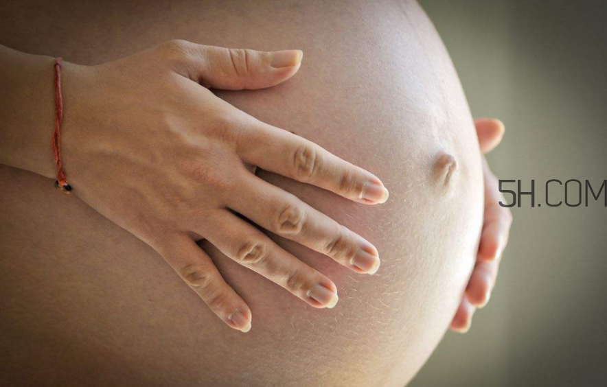 懷孕肚子痛正常嗎？懷孕三個(gè)月胎兒無胎心是怎么回事？