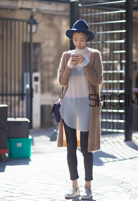 針織開衫配什么褲子？針織開衫搭配褲子圖片