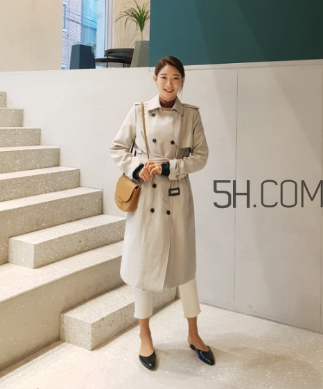 卡其色風(fēng)衣配什么鞋子？卡其色風(fēng)衣搭配鞋子圖片