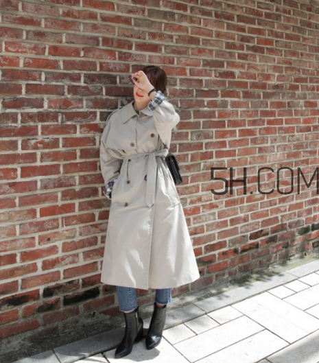 卡其色風(fēng)衣配什么鞋子？卡其色風(fēng)衣搭配鞋子圖片